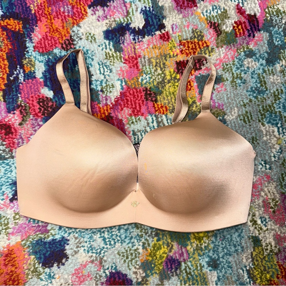 Victoria's Secret Light Beige Bra please see pics for blemishes